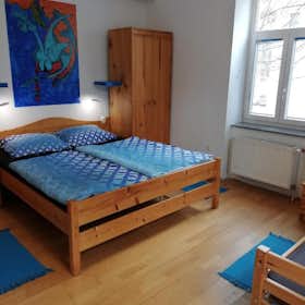 Apartment for rent for €1,300 per month in Ljubljana, Karlovška cesta