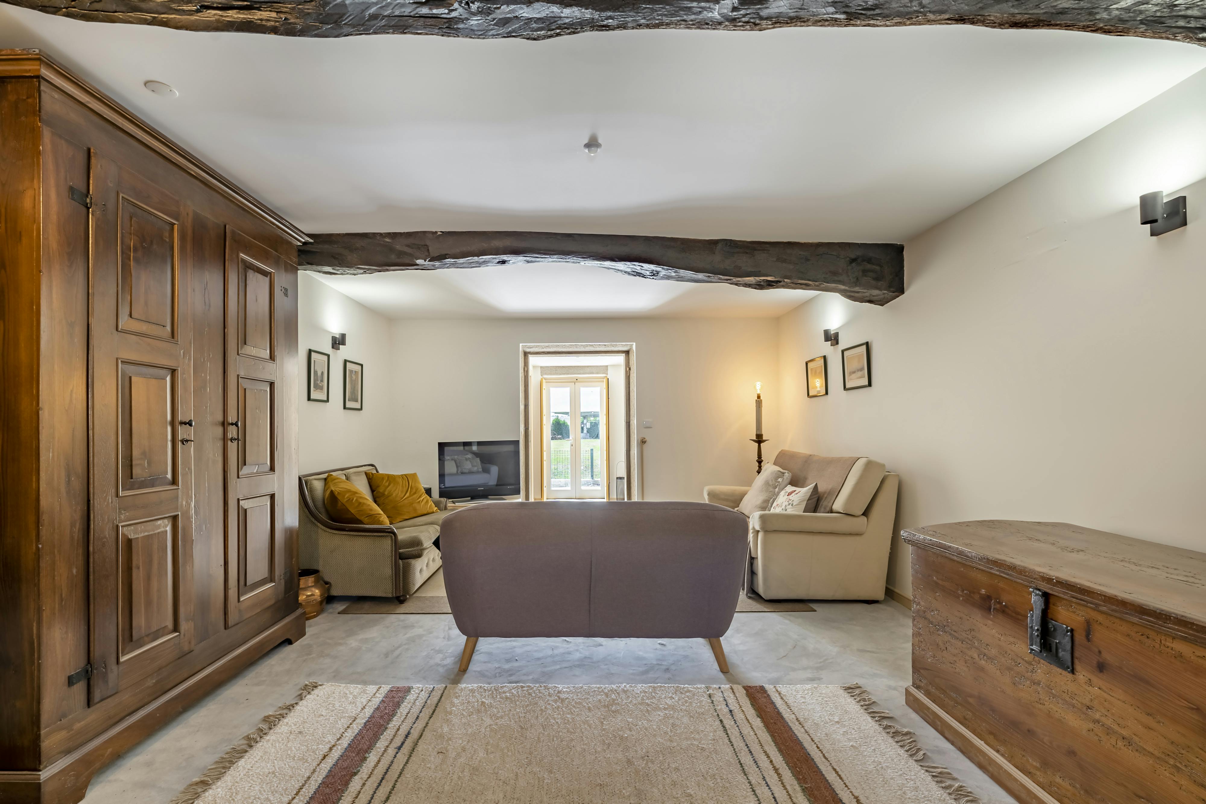 House for rent for €4,000 per month in Santa Maria da Feira, Rua da Chandeira