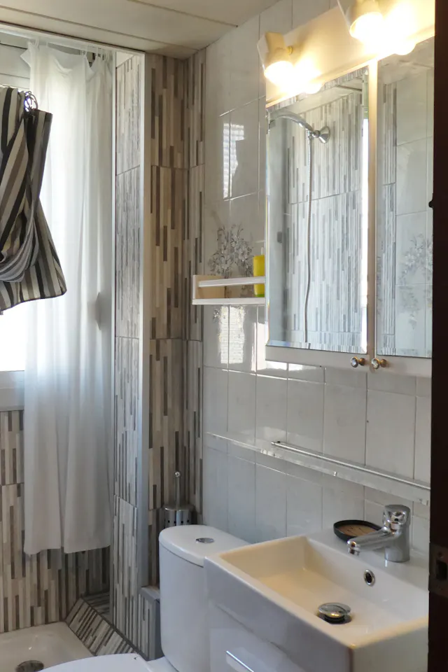 2-Bedroom Apartment in Carrer de la França Xica, Barcelona (1196619) room image 20