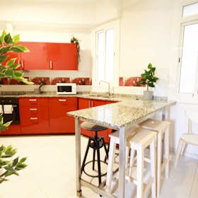 Private room for rent for €750 per month in Barcelona, Gran Via de les Corts Catalanes