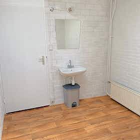 Отдельная комната сдается в аренду за 545 € в месяц в Hengelo, Lindenweg