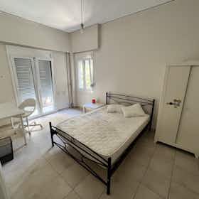 公寓 正在以 €730 的月租出租，其位于 Kallithéa, Andromachis