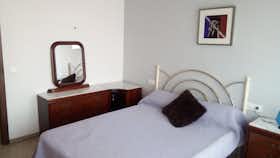 Private room for rent for €450 per month in Valencia, Avinguda de Campanar