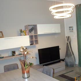 Apartamento para alugar por € 3.000 por mês em Chianciano Terme, Via Giuseppe Sabatini