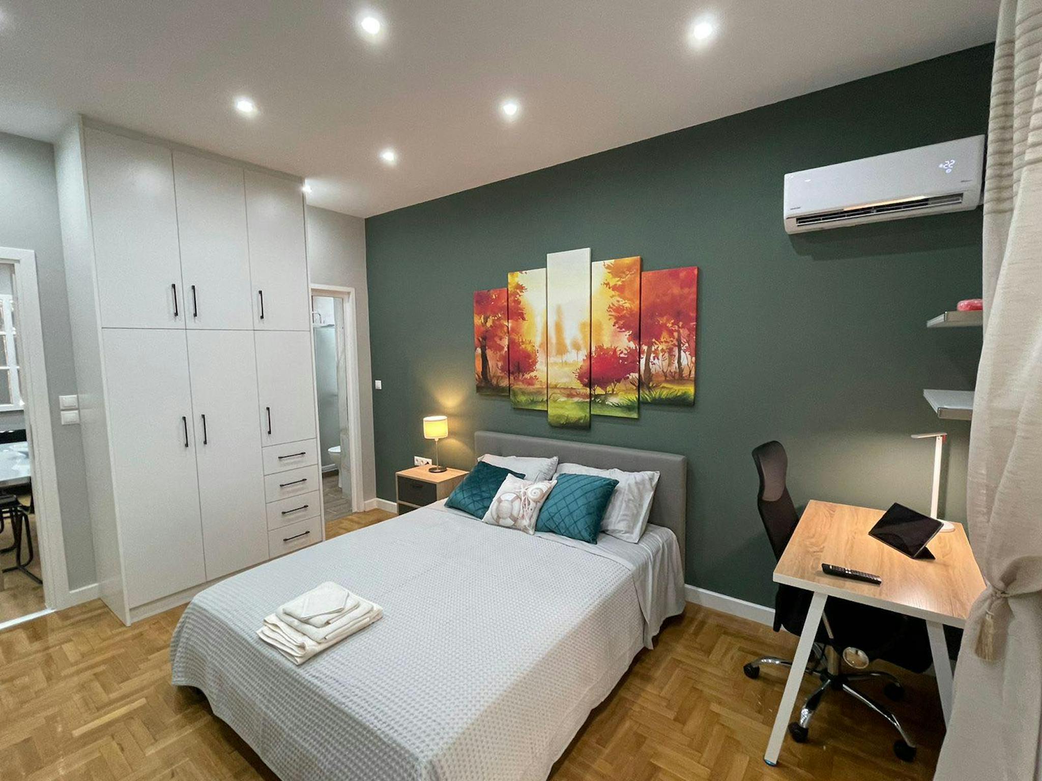 Aristotelous, Athens preview