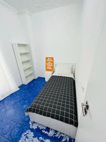Privé kamer te huur voor € 380 per maand in Bari, Viale Gaetano Salvemini