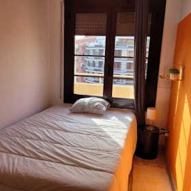 Private room for rent for €780 per month in Barcelona, Carrer de Villarroel
