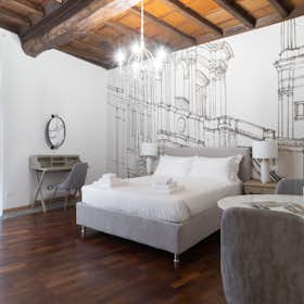 Apartment for rent for €6,600 per month in Rome, Via dei Cappuccini