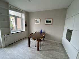Будинок за оренду для 2 500 EUR на місяць у The Hague, Piet Heinstraat