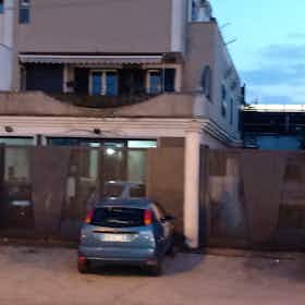 Haus zu mieten für 650 € pro Monat in Casoria, Via Pietro Nenni