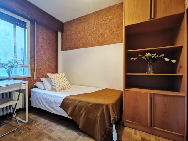 Private room in Calle de Francisco Silvela, Madrid (1202424) room image 2