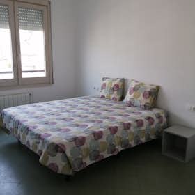 Private room for rent for €585 per month in Barcelona, Carrer de Muntaner