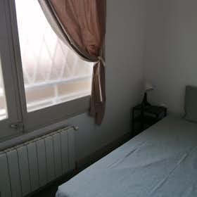 Private room for rent for €425 per month in Barcelona, Carrer de Muntaner