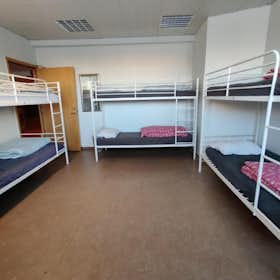 Общая комната сдается в аренду за 157 398 ISK в месяц в Reykjavík, Skógarhlíð