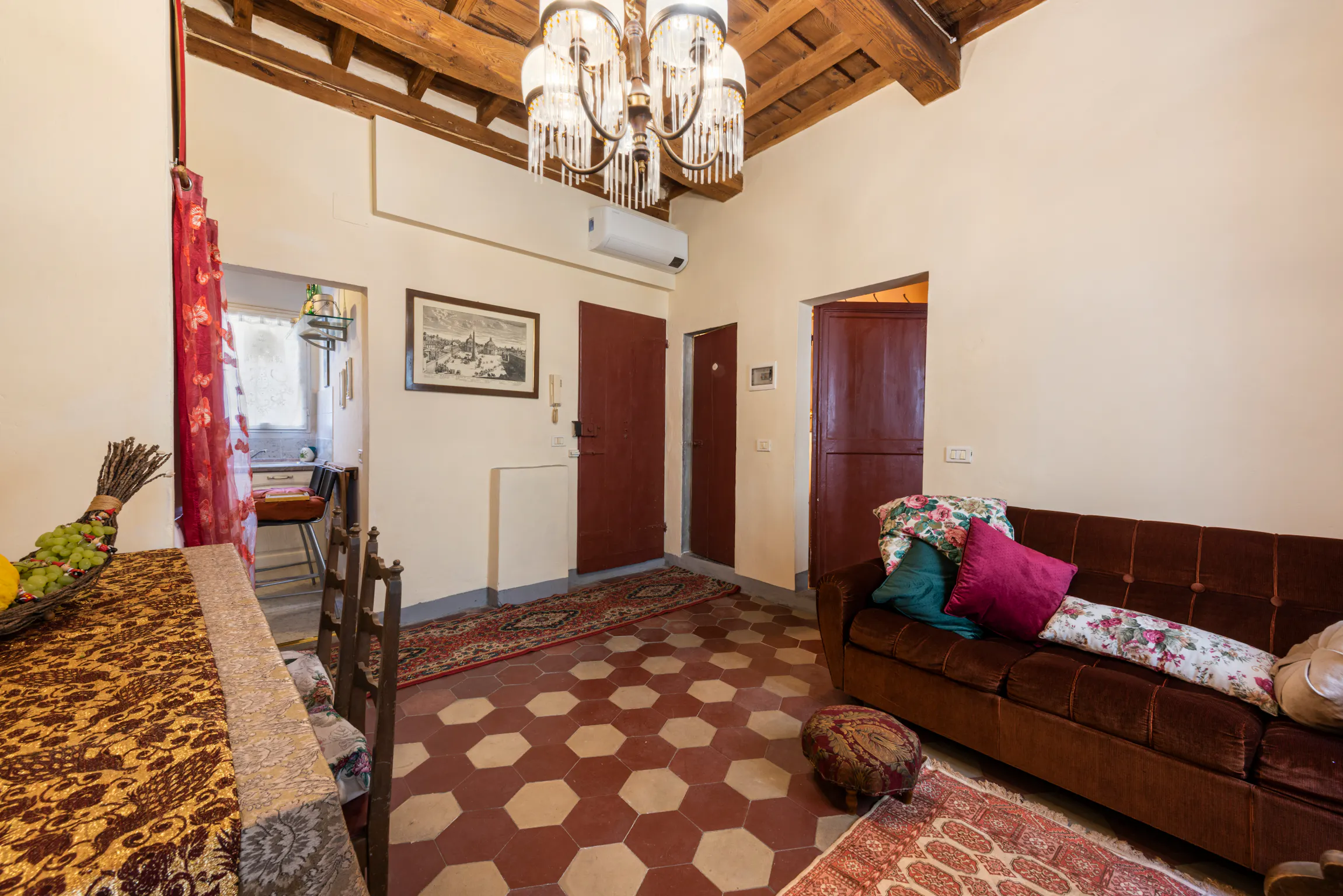 1-Bedroom Apartment in Via Taddea, Florence (1203275) ROOM 2