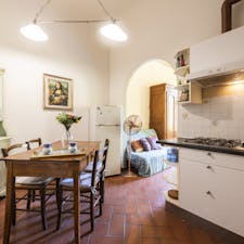 Apartment for rent for €1,000 per month in Florence, Via San Zanobi