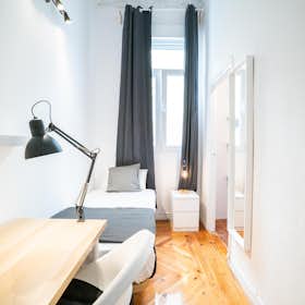 Private room for rent for €695 per month in Madrid, Calle de los Caños del Peral