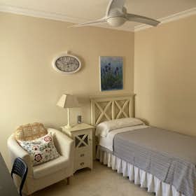 Private room for rent for €450 per month in Sevilla, Calle Santa Elena