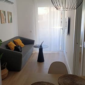 Apartment for rent for €5,000 per month in Sant Adrià de Besòs, Carrer de Lleida