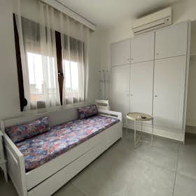 Wohnung for rent for 650 € per month in Thessaloníki, Kleious