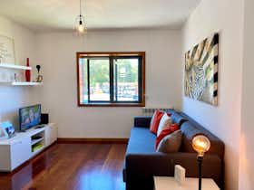 Appartement te huur voor € 1.650 per maand in Porto, Travessa da Asprela