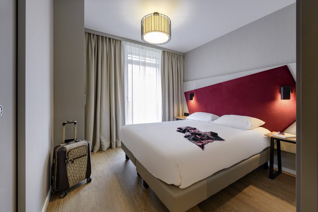 Apartment for rent for CHF 4,950 per month in Zürich, Stampfenbachstrasse