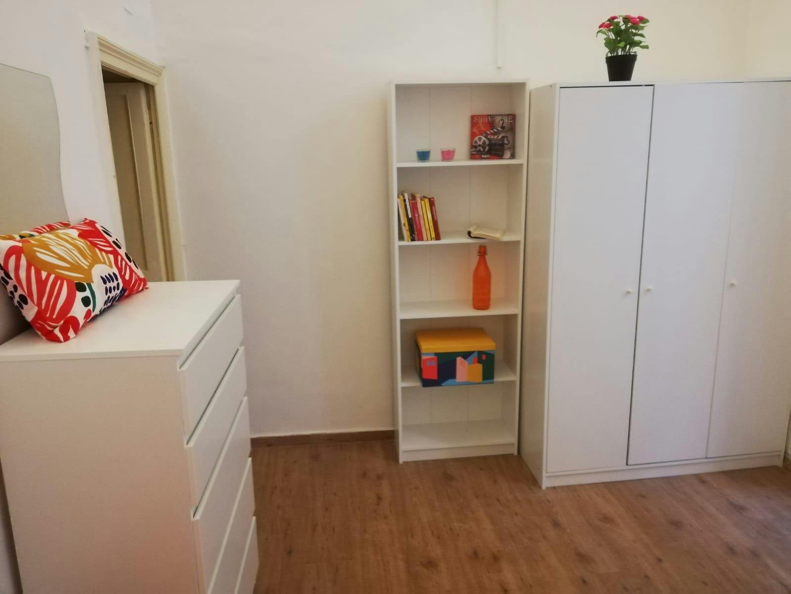 Single room Genoa, 1 bed, 13m² — photo 2