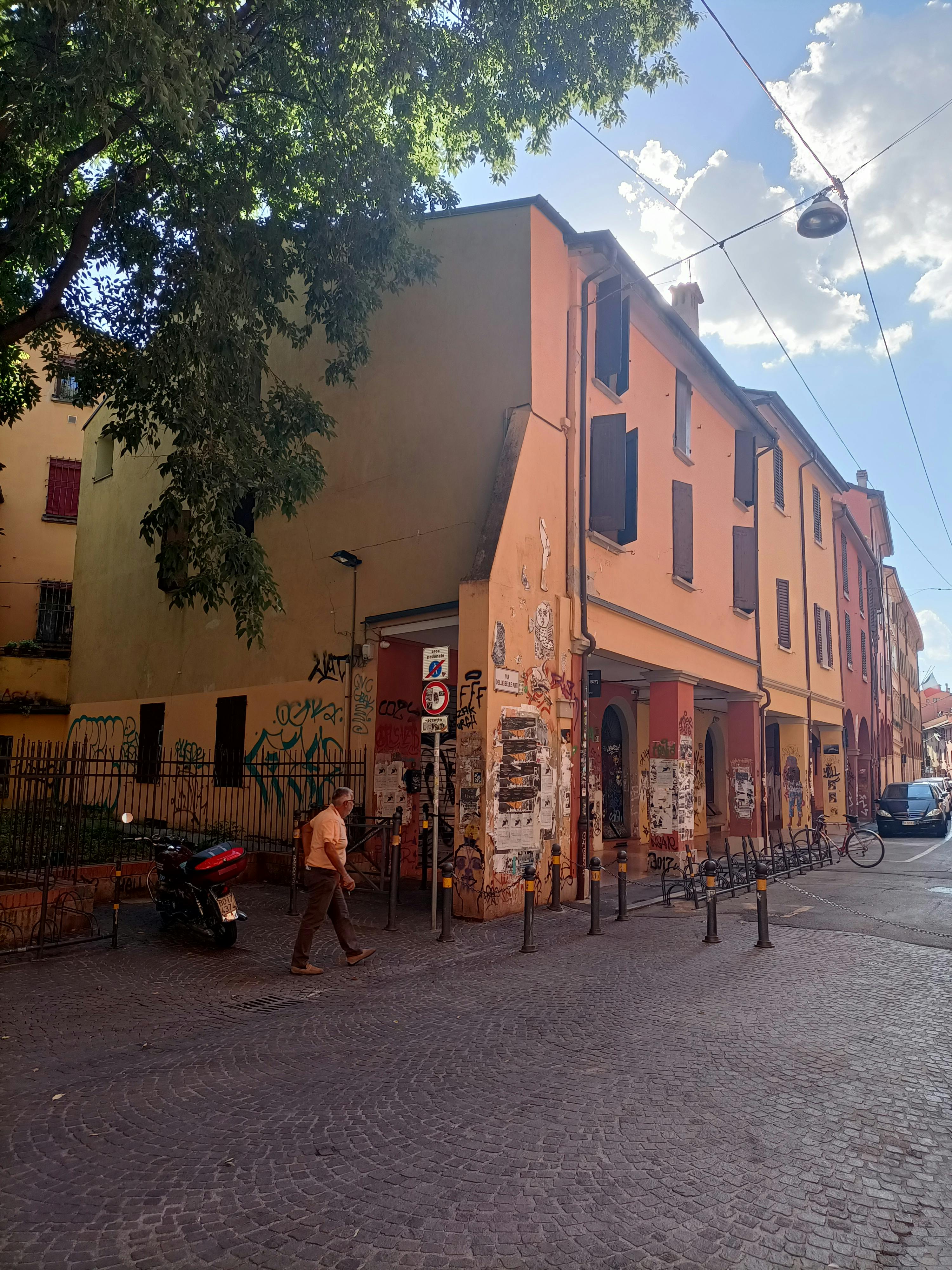 Via delle Belle Arti, Bologna