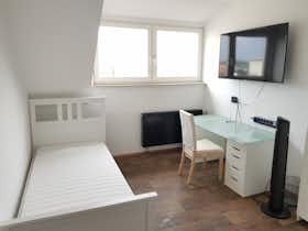 Приватна кімната за оренду для 575 EUR на місяць у Offenbach, Rathenaustraße