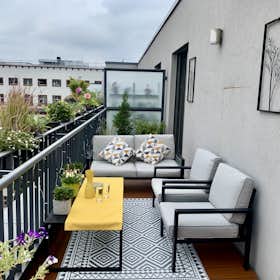 Wohnung zu mieten für 4.490 € pro Monat in Berlin, Dernburgstraße