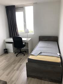 Private room for rent for €700 per month in The Hague, Harstenhoekweg