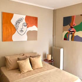 Private room for rent for €480 per month in Athens, Agiou Meletiou