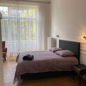 Private room for rent for €1,000 per month in Schaerbeek, Avenue Eugène Plasky