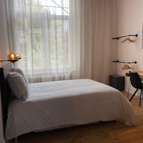 Private room for rent for €1,050 per month in Schaerbeek, Avenue Eugène Plasky