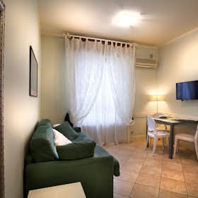 Квартира сдается в аренду за 1 900 € в месяц в Verona, Via Ca' di Cozzi