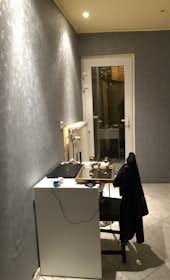 Приватна кімната за оренду для 545 EUR на місяць у Uccle, Chaussée d'Alsemberg