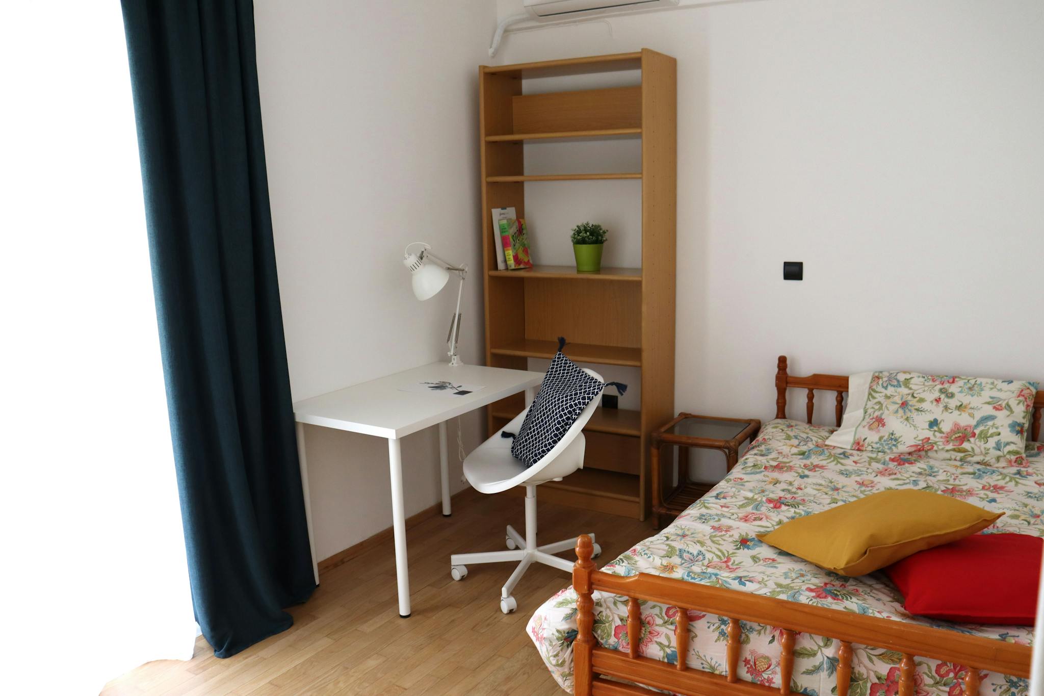 Liakataion, Athens preview