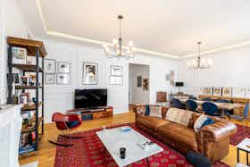Apartment for rent for €8,100 per month in Paris, Rue de Lisbonne
