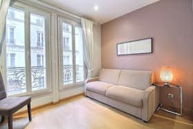 Studio for rent for €1,367 per month in Paris, Rue Brey