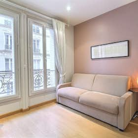 Studio for rent for €1,367 per month in Paris, Rue Brey