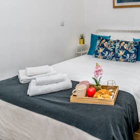 Apartment for rent for €1,232 per month in Madrid, Calle de Argumosa