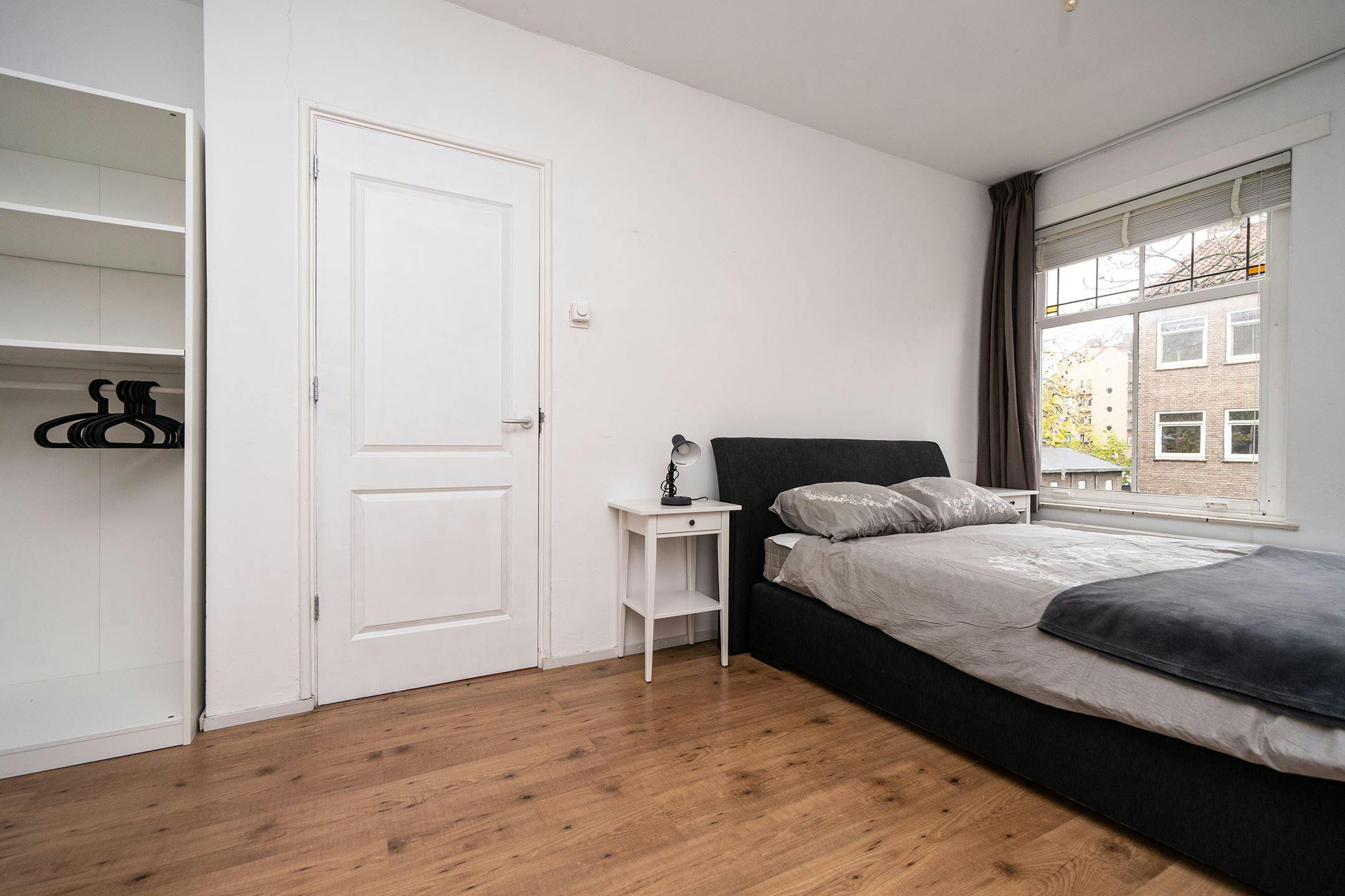 Apartment for rent for €2,000 per month in Rotterdam, Carel van Nieveltstraat