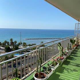 Apartment for rent for €1,500 per month in Alicante, Avenida de Denia