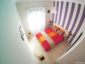 Private room for rent for €600 per month in Málaga, Avenida Manuel Agustín Heredia