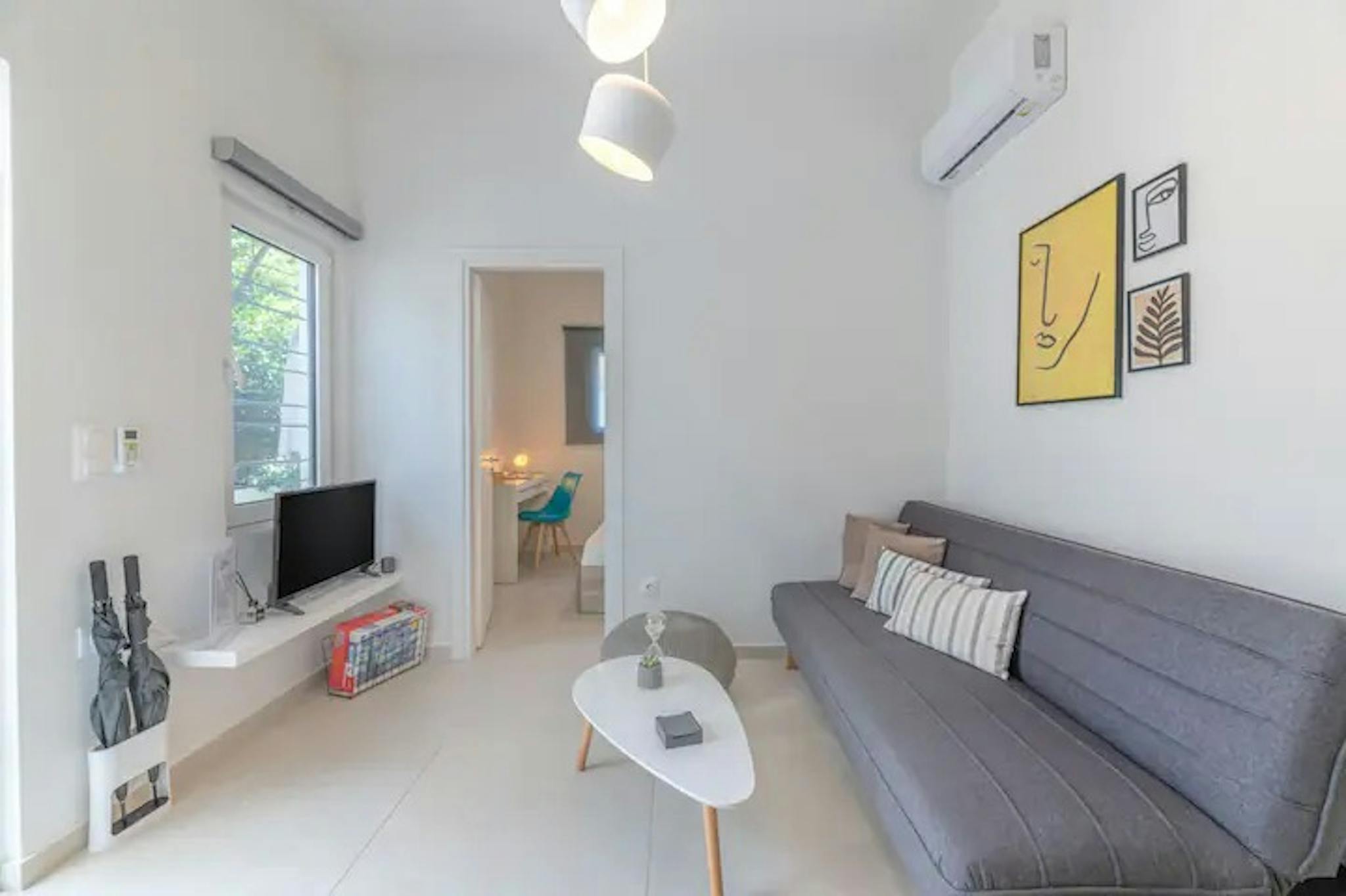 Miaouli, Athens preview
