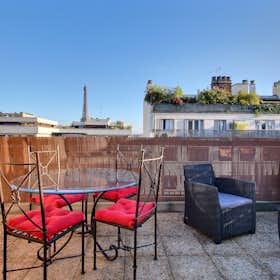 Apartment for rent for €1,962 per month in Paris, Rue Rouelle