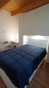 Приватна кімната за оренду для 550 EUR на місяць у Paderno Dugnano, Via Monte Sabotino
