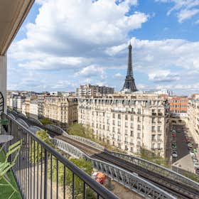 Apartment for rent for €2,850 per month in Paris, Boulevard de Grenelle