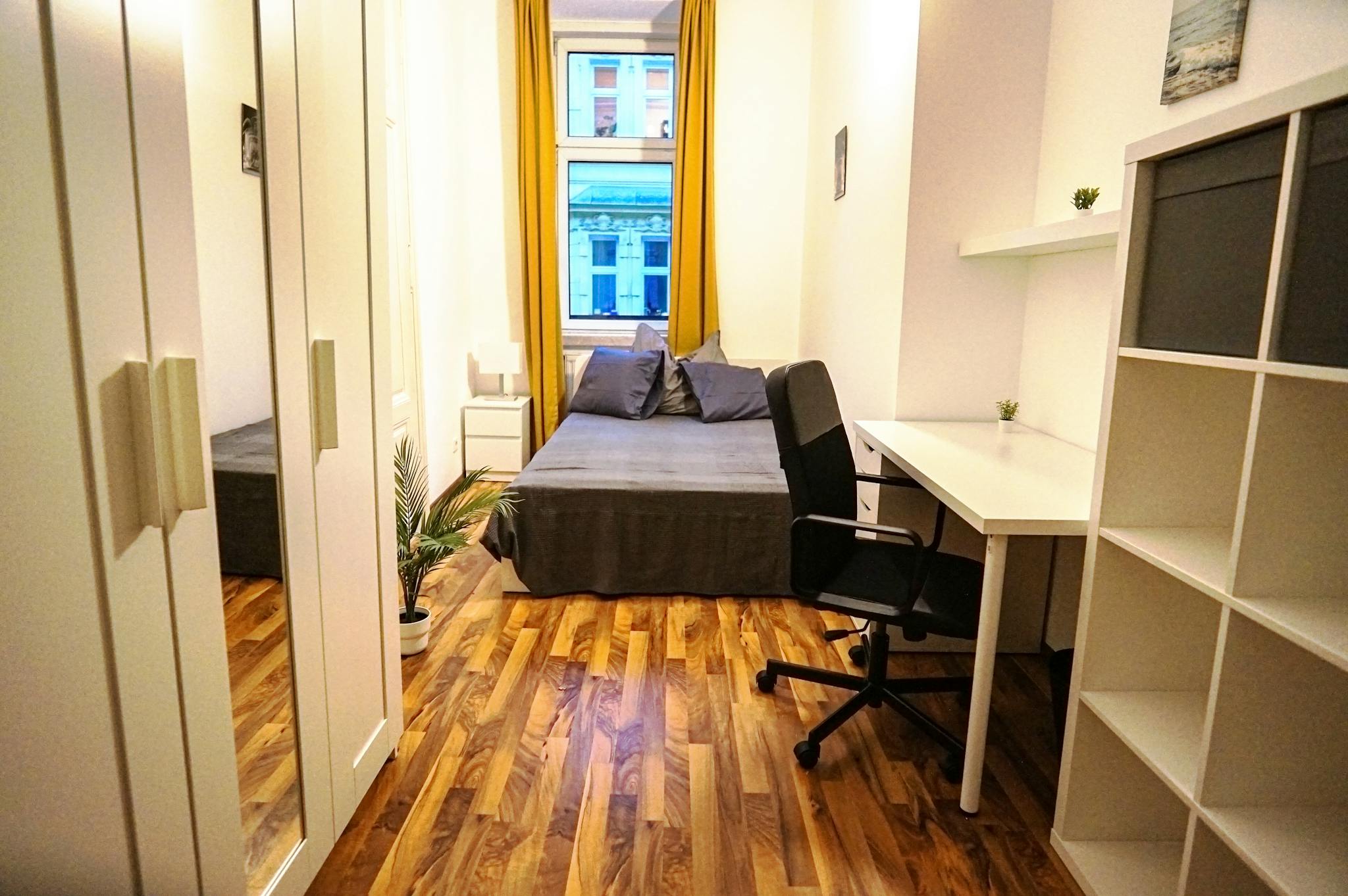 Novaragasse, Vienna preview