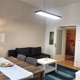 Apartment for rent for €1,400 per month in Vienna, Lacknergasse